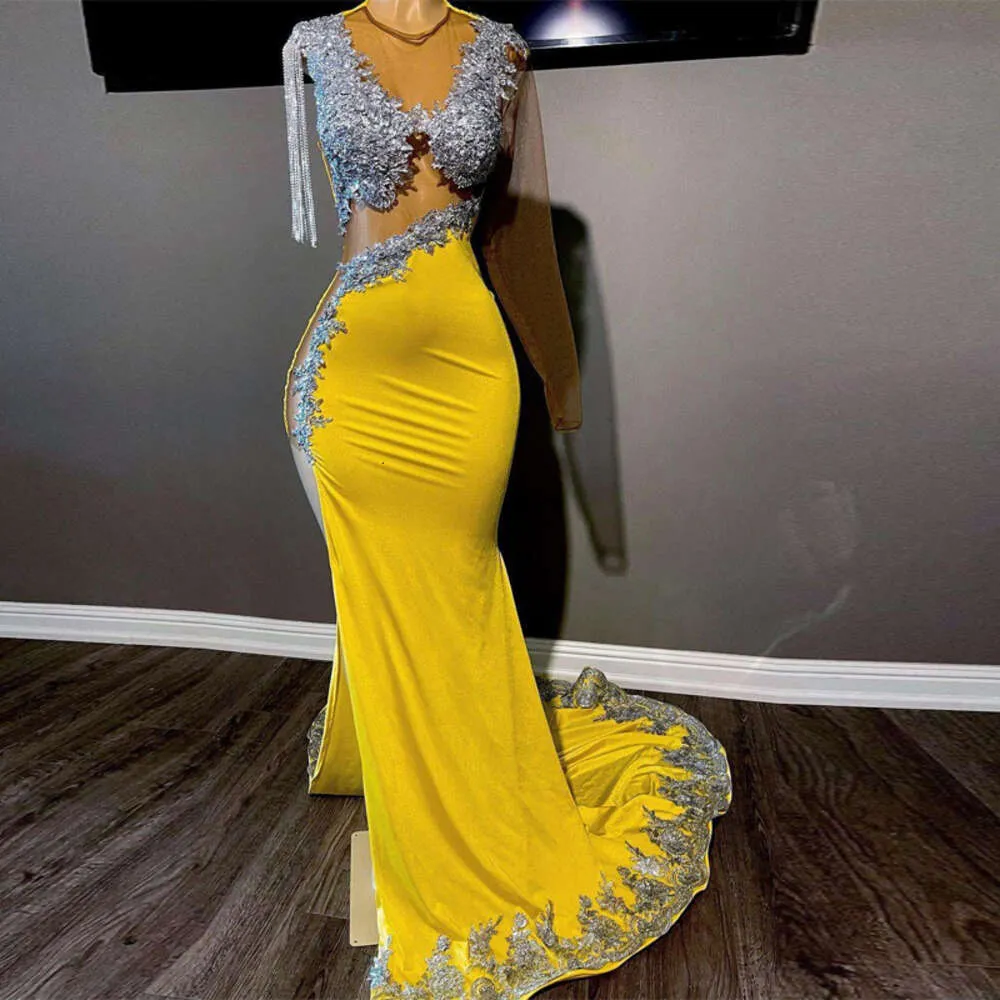 Luxurious Mermaid Prom Dresses Side Split One Long Sleeve Evening Party Gown Veet Lace Appliques Arabic Aso Ebi Bithday Robes