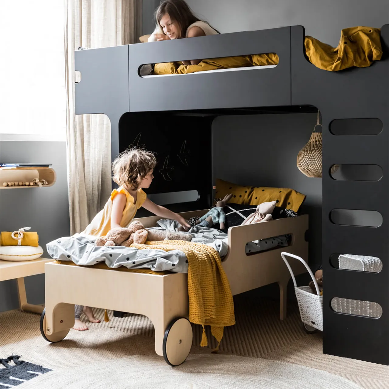 Solid Wood Kids Bunk Bed Modern Wooden Bunk Bed Set for Children Bedroom