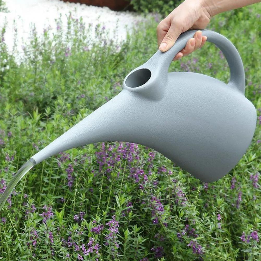 Lata De Riego Ergonómico Con Mango Curvo: Picos Largos Duraderos Para Uso  En El Jardín Doméstico De 8,39 € | DHgate, image size:1001x1001