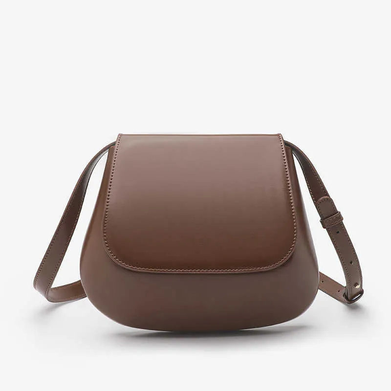 Version koreansk nisch kvinnors väska 2024 trendig tofu pendling crossbody vår/sommar fashionabla mångsidig axel