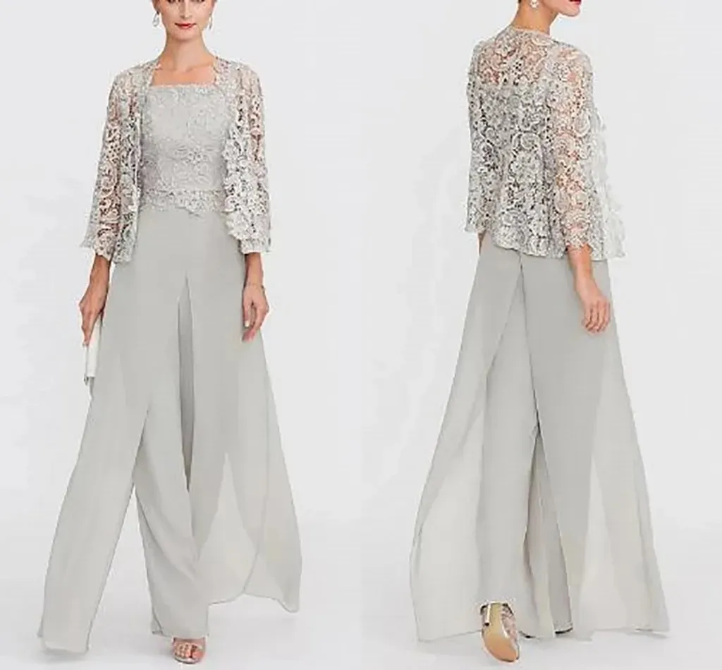 Två stycken Jumpsuits Mother of the Bride Dresses With Lace Jacka Silver Grey Chiffon Long Evening Party Gowns Pantsuits Plus Size Wedding Gästkläder