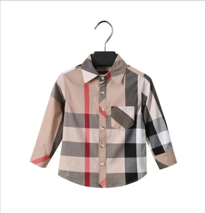 Koszula z kratą sprzedając 2018 r. Europejski i amerykański nowy przyjazd Autumn Long Rleeve Lapel Koszulka Wysoka jakość Pure Cotton Boys Plaid 5703969