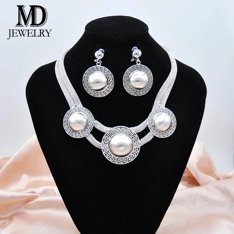 Orecchini di collana set di gioielli da sposa alla moda rotondo a doppia strato a maglie design ladies argento placcato