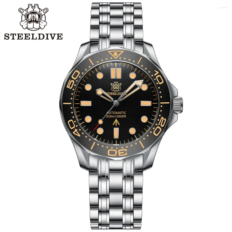 Wristwatches STEELDIVE SD1957 42MM Vintage Bezel 200M Waterproof Green Luminou Sapphire Glass NH35 Automatic Dive Watch Reloj