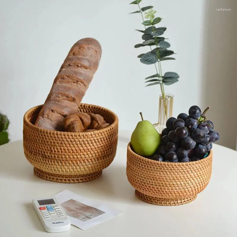 Placas Bowas naturais Rattan pão tecido Armazenamento de frutas Organizador de desktop Sundries Recipiente de recipiente Decoração em casa