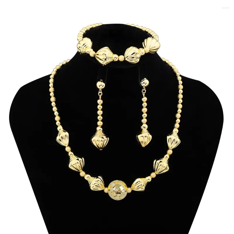 Pendientes de collar Juego de joyas de mujeres africanas Pulsera de joyería de oro Partido colgante de oro Anniversary Entrega gratuita