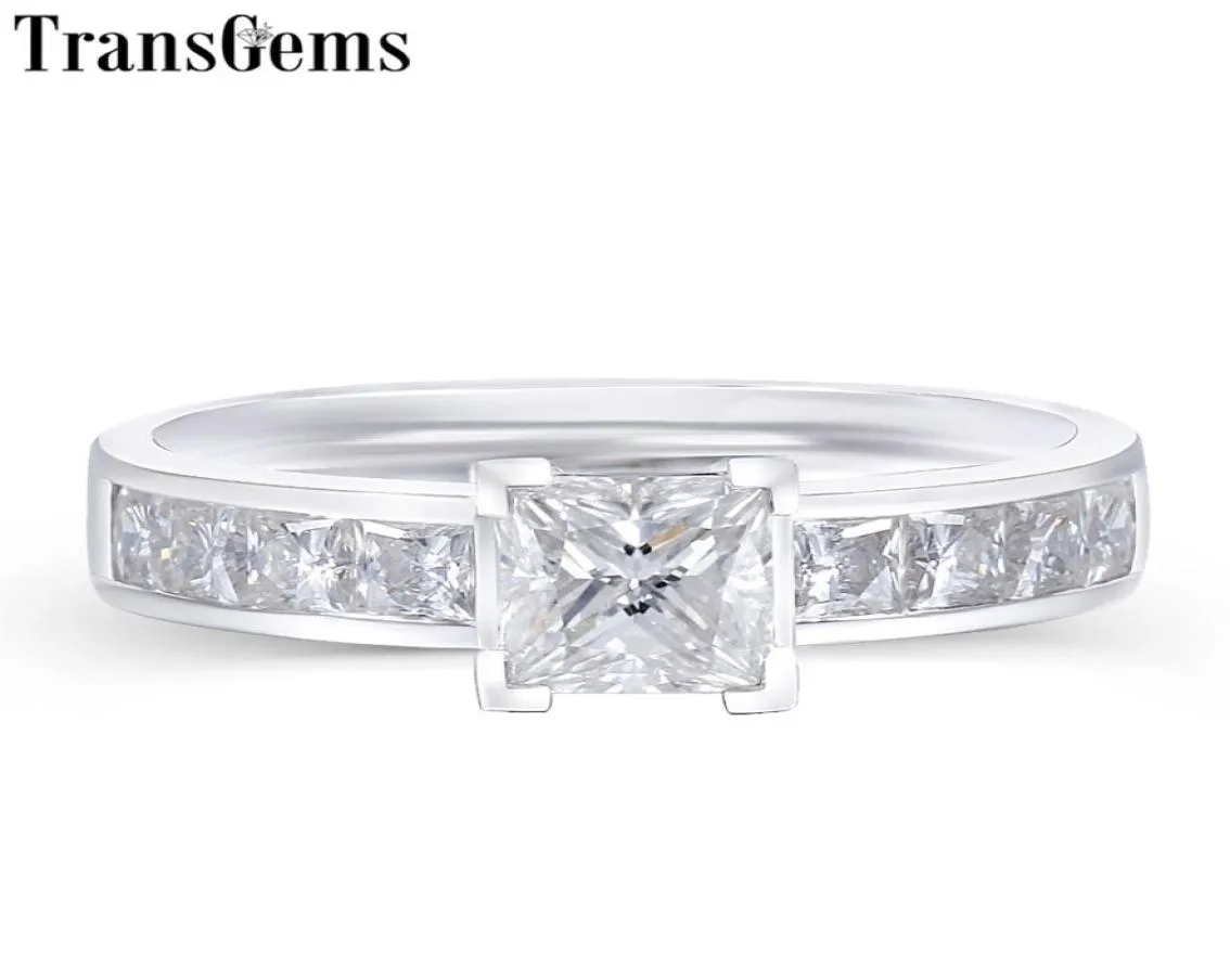 Transgems 14K White Gold 14CTW 07CT 5mm F Color Princess Cut Moissanite Förlovningsring med 25 mm Princess Cut Side Stone Y19063042163