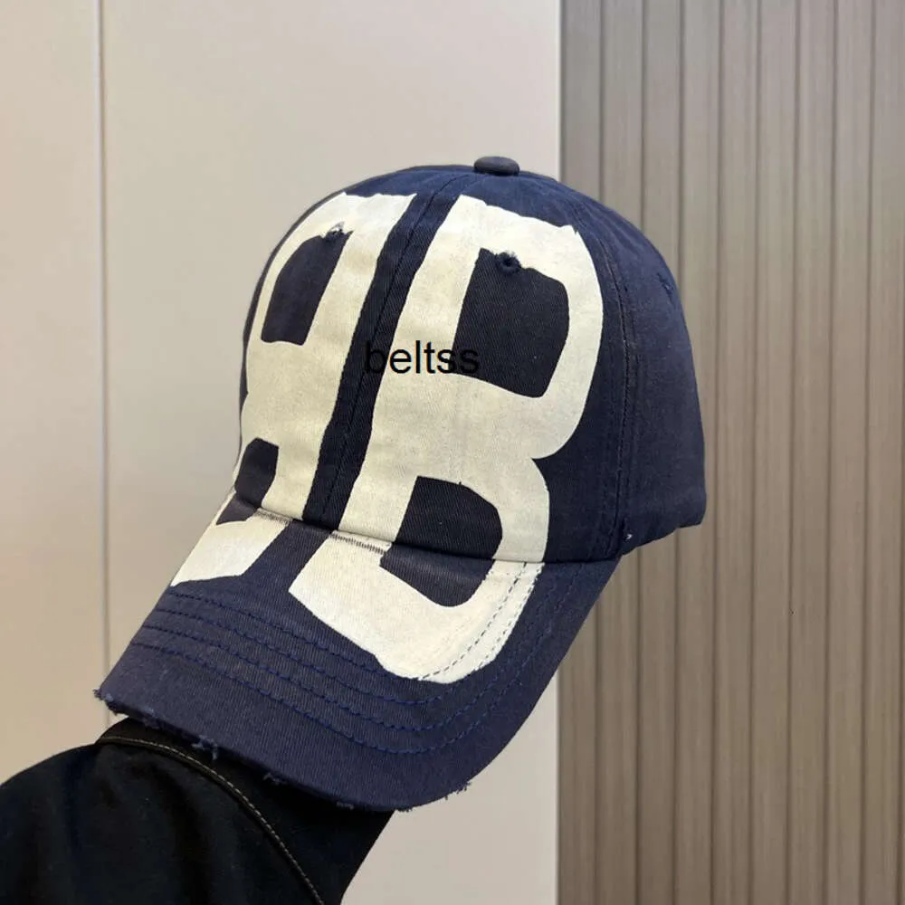 Designer Baseball Hat Double B Graffiti Print Couple Fashion Sunshade Duck Tongue Hat Trendy Paris Letter Hat