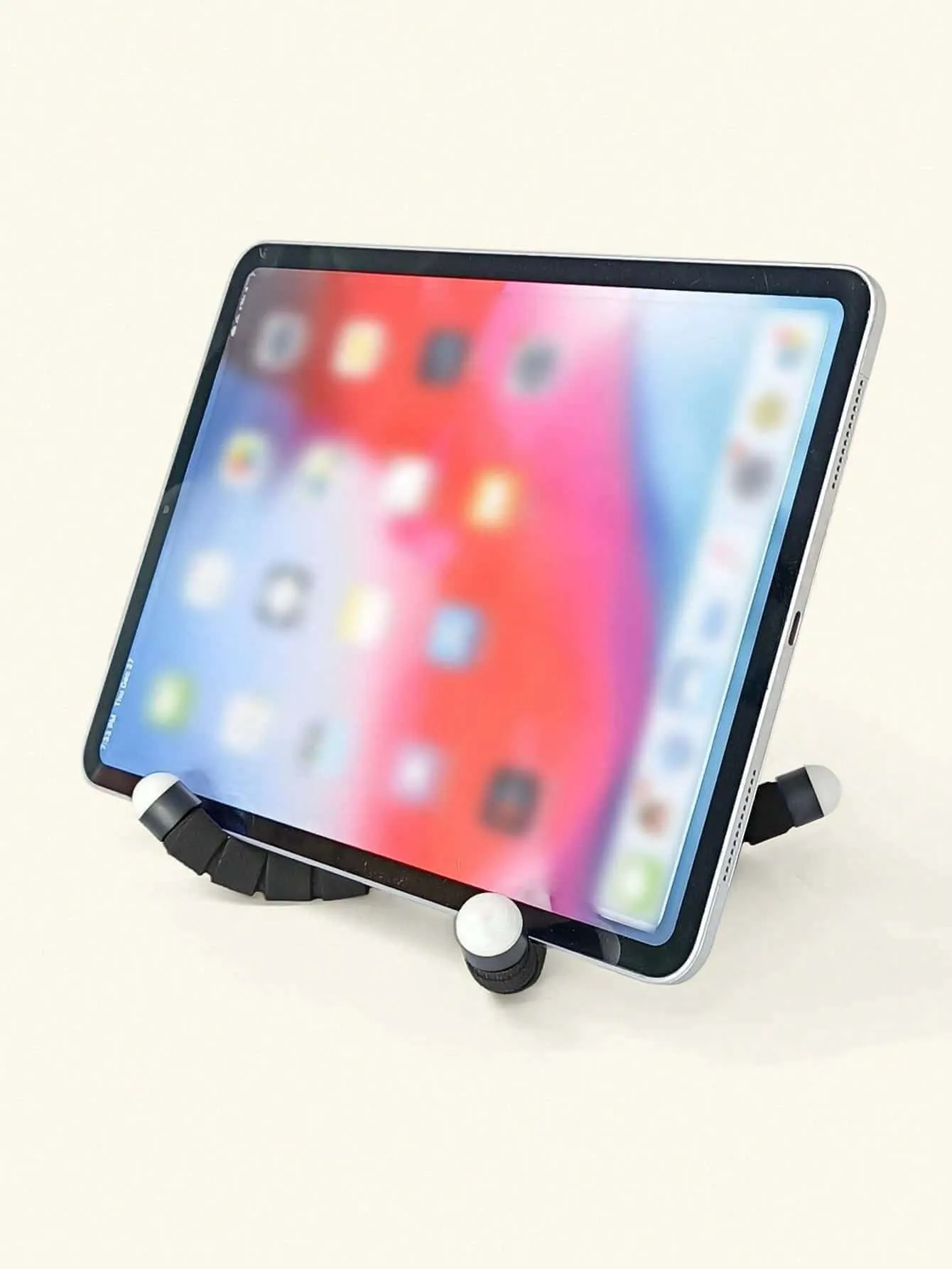 2024Flexible Outdoor Selfie Tripod Stand for Mobile Phone Live