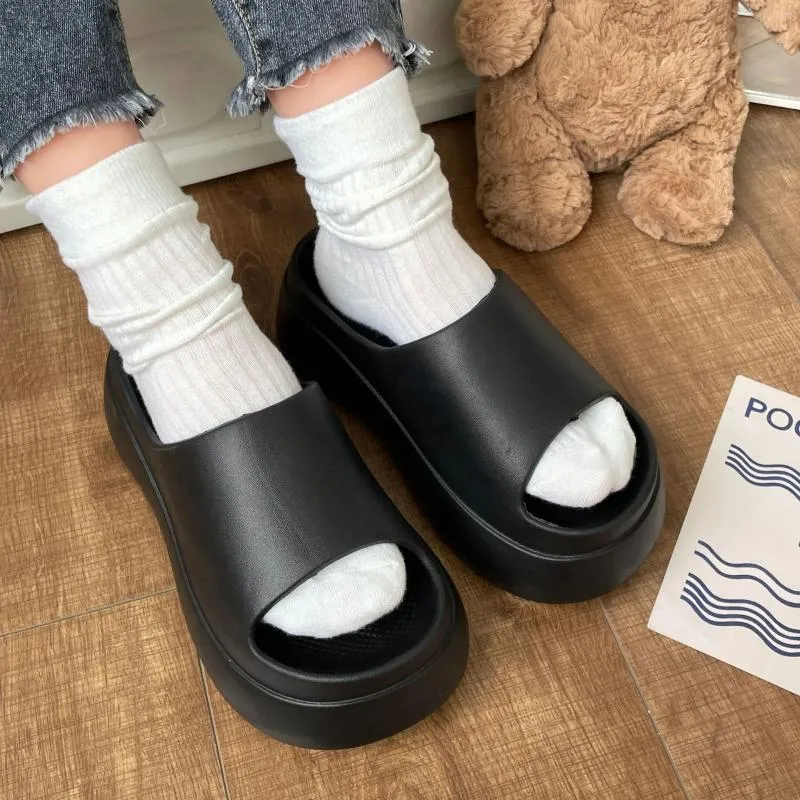 Lässige Schuhe 2024 Sommerplattform Pantoffeln Frauen Eva Schwarze Weiße Flop