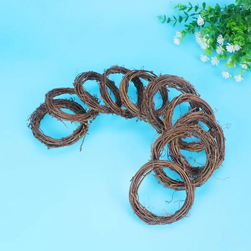 Flores decorativas 10 PCs 10 cm inacabados Ring rattan rattan rattan country de estilo de coroa de grinaldas para festa em casa interna DIY