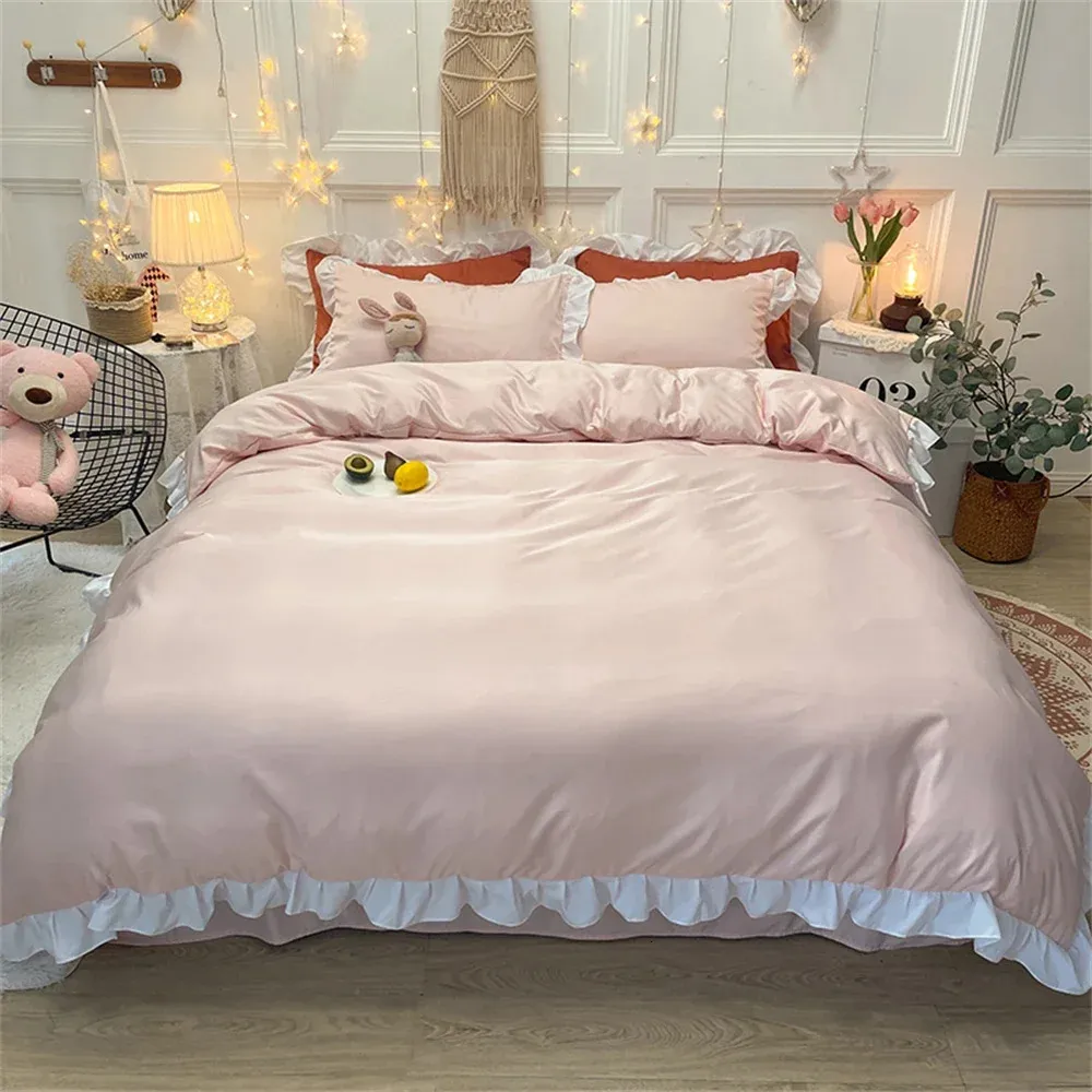 Ice Silk Bedding Set Fashion Duvet Cover Bed Sheet Pillowcase Quilt Cover Home Textile Bedroom Decor Set Queen King Queen Size 240403