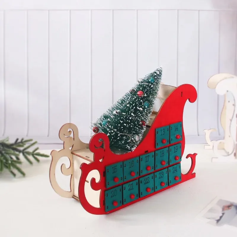 Tree House Sleigh en bois Avent Calendrier Counom Countdown Christmas Party Decor 24 tiroirs avec Ornement de lumière LED