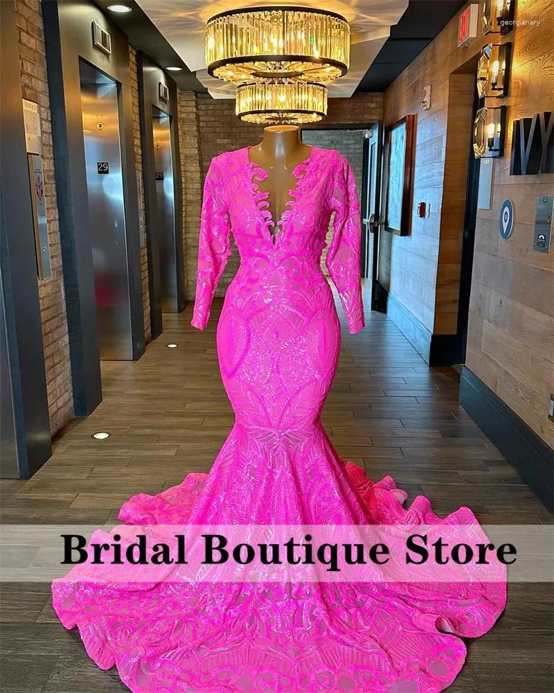Sukienki imprezowe Glitter Pink Mermaid Sukienka na bal maturę 2024 dla czarnych dziewcząt długie rękawy błyszczące cekiny suknie urodzinowe wieczór Homecoming