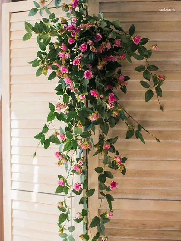 Dekorativa blommor konstgjorda rosblommor Vine Fake Rattan Plastic Winding Wall Hanging Takstol bröllop