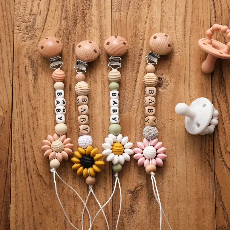 1pc Nom personnalisé Baby Pacificier Clips Chaîne Sunflower Wood SAFE D de la pointe Soother M manchet Toy Dummy 240409