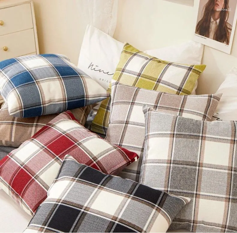 Oreiller moderne décorations de couverture à plaid minimaliste pour ornement de la maison Happy Year Christmas Decor 2024