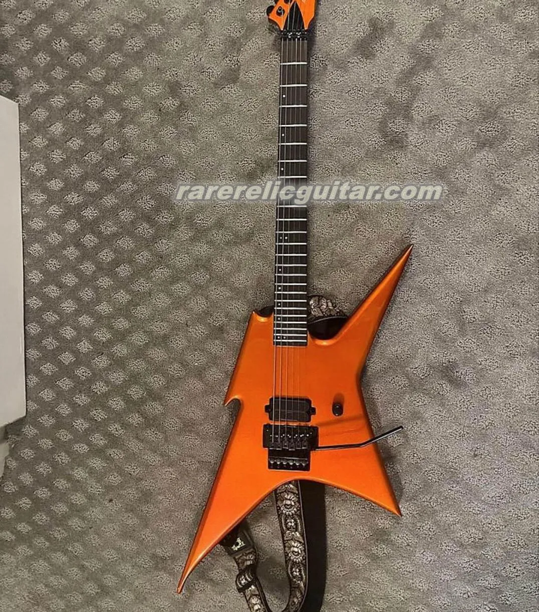 Rzadka bogata Ironbird Prophecy MK2 Metallic Orange Electric Gitarę Floyd Rose Tremolo Bridge Grover Tunery Czarne sprzętowe kwadraty Offset Wkładki