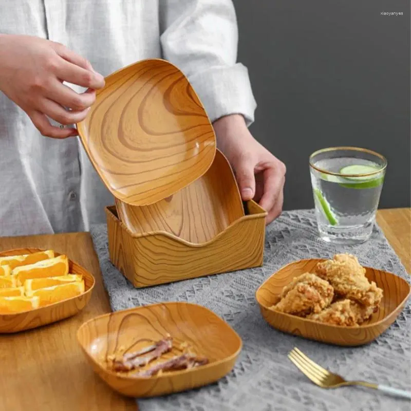 Dekorativa figurer 4PC Lätt Hållbar fyrkantig fyrkantig fruktdessertkaka Snack Candy Wood Bowl Kitchen Accessories Service Service