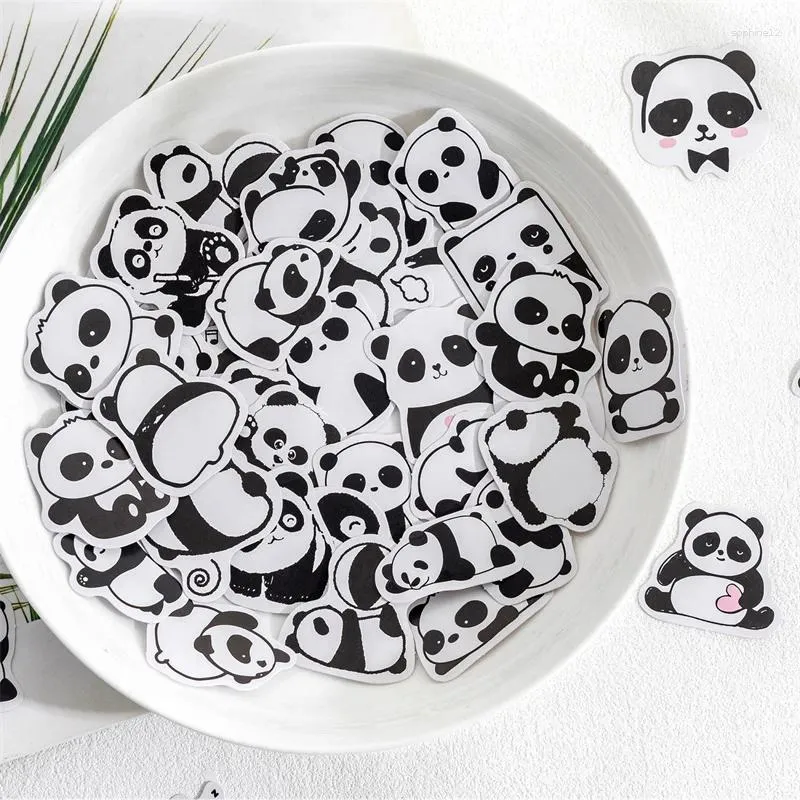 غلاف الهدايا 46 PCS/Lot Box Stickers ملصقات Panda Roll Series لطيف كتيب مرسوم يدويًا الخلفية المصنوعة