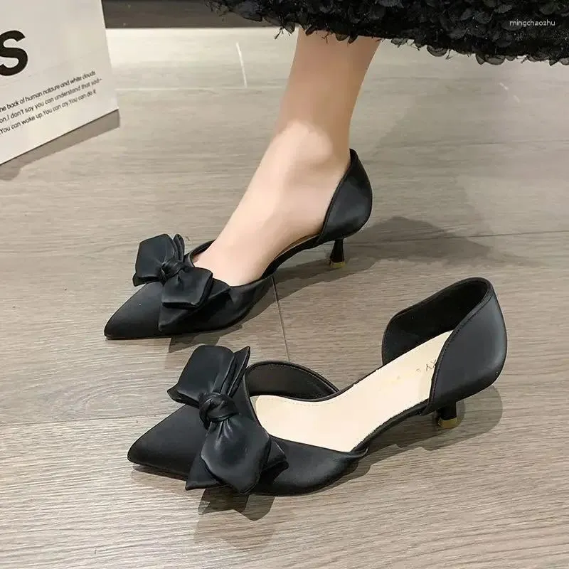 Сандалии для обуви для женщин черные лук высокие каблуки средние дамы заостренные пальцы на ногал