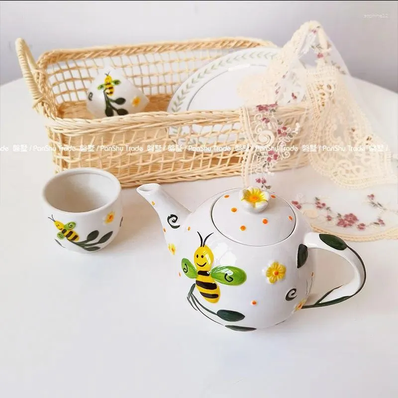 Teaware Sets Japanese Hefeng Lovely Family Flower Tea Pot Coffee Idea Little Bee Ceramic Set Teapot Teacup