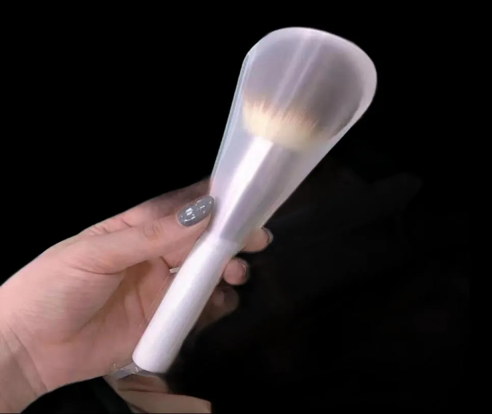 Marka najwyższej jakości The Powder Brush Foundation pędzel pędzel makijażu 5827741