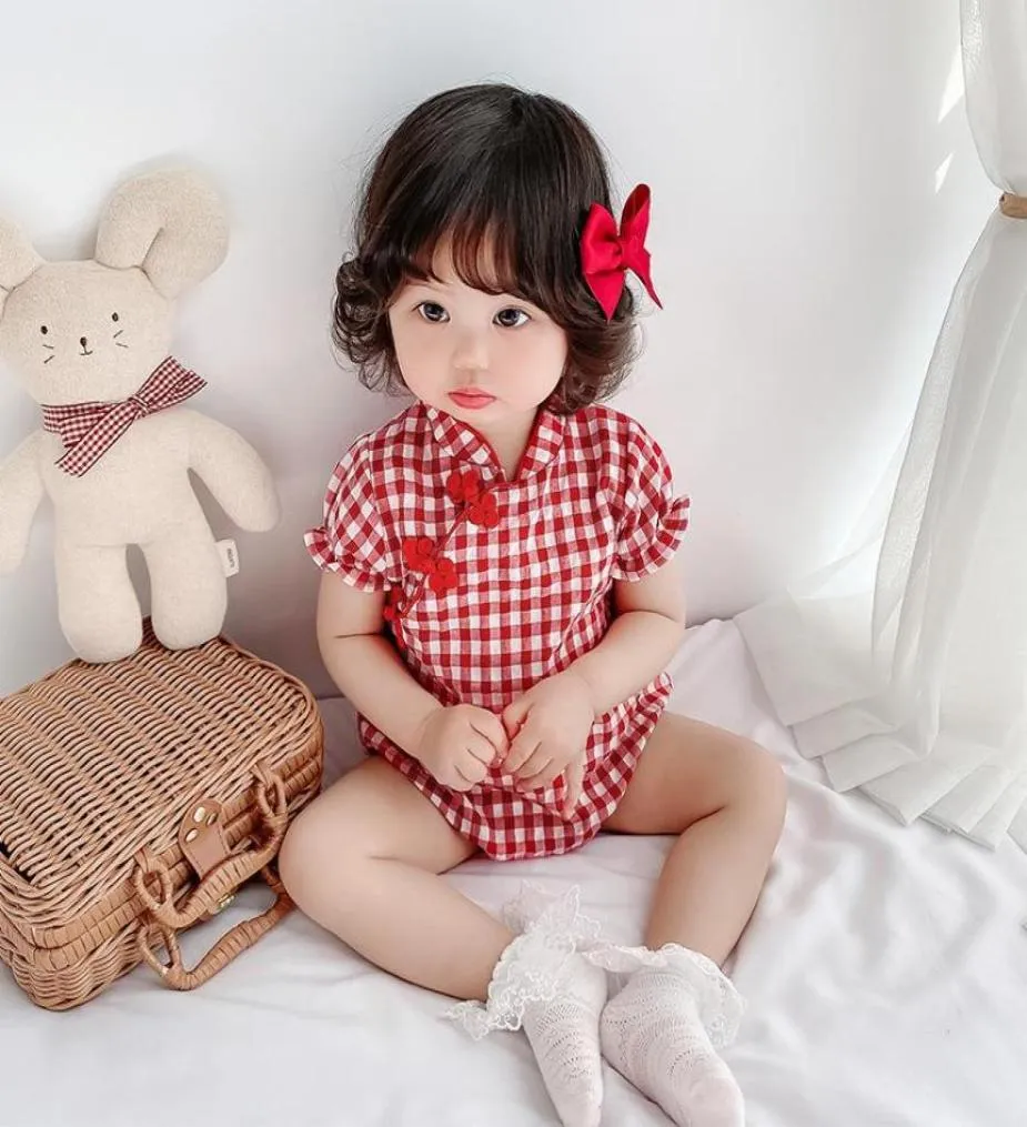 Jumpsuits Baby Girls Cheongsam Kort ärm Romper Outfit Qipao Jumpsuit One Piece Festival Dress Kids Summer Clothes Girl2441676