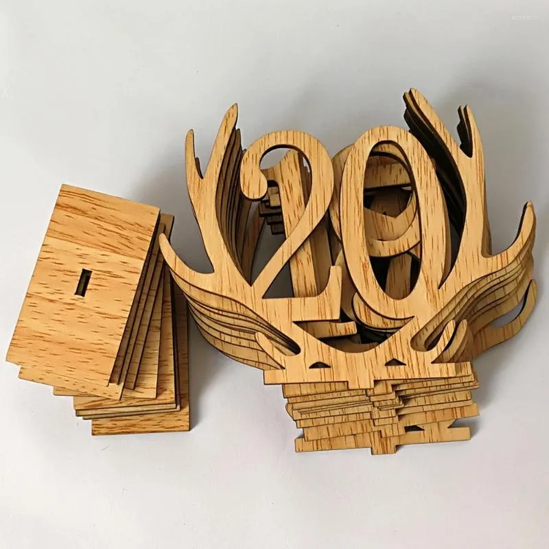 Décoration de fête 1-20 Numéro de cartes de table en bois en bois de fourreaux Définit les ornements de creux pour les noms de mariage Noms Place Numéros de place
