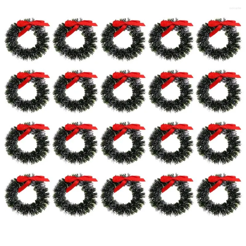 Dekorativa blommor 20 PCS Pine Tree Decor Christmas Small Wreath House Mini Garland Toys Hanging Xmas Simulated Advent