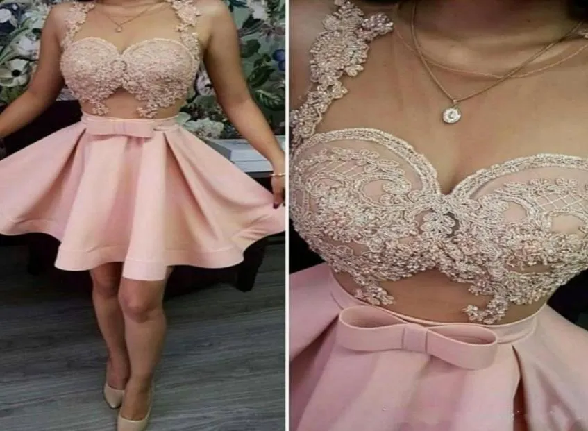 2018 vestidos de cocktail barato corar rosa pescoço verde, apesar de apliques de graduação em cristal de miçangas curtas meninas de casa 6821524