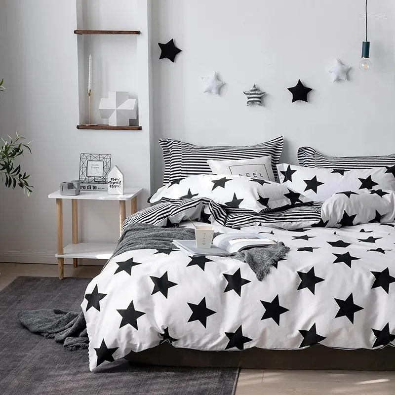 Bedding Sets Cotton Moda Simples Conjunto de cama Linha de linho nórdico lampe de tampa de lençol para colaboração para travesseiros têxteis domésticos