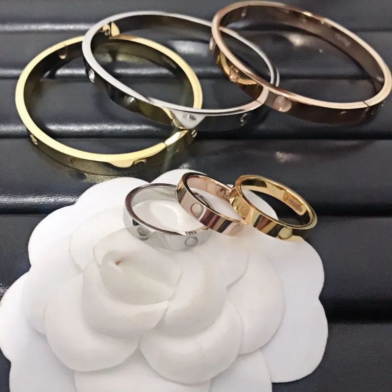 Hoge versie Rose Gold Bracelet Women's Mode Brand Women's Bracelet and Ring Combinatie