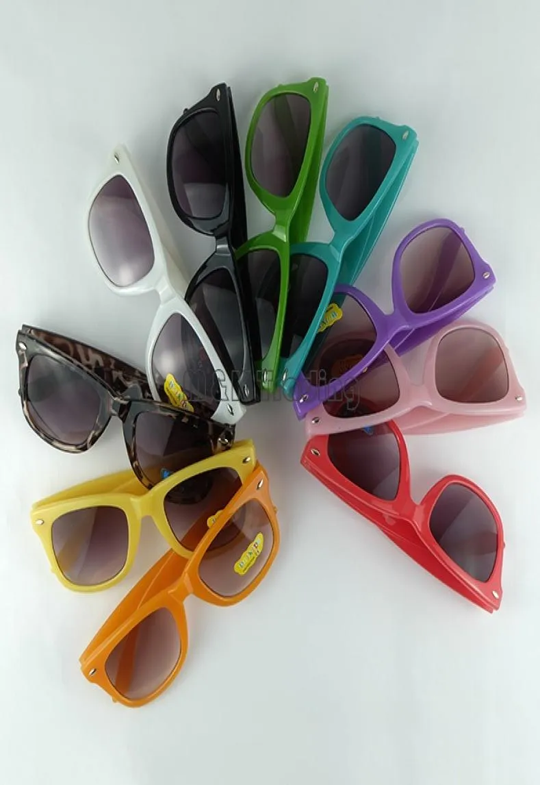 Lunettes de soleil pour enfants 10 couleurs de bonbons enfants verres de soleil bébé rétro de mode Rétro Shade Classic Traveler Framear Eyewear UV4007847934