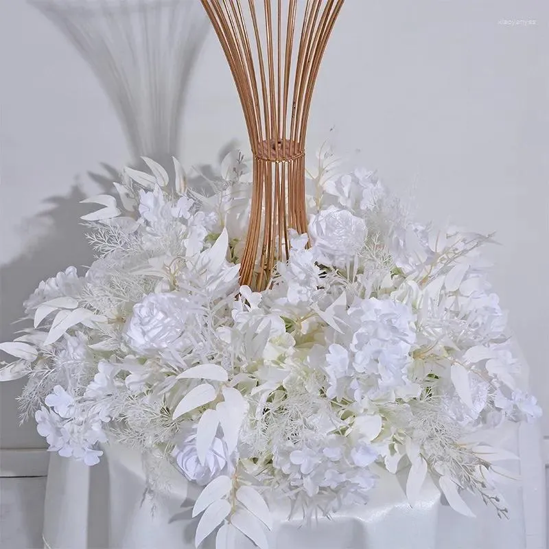 Fleurs décoratives 70/60/50/40/30 cm Luxury Custom White Artificial Ball Wedding Table maître de la pièce maître