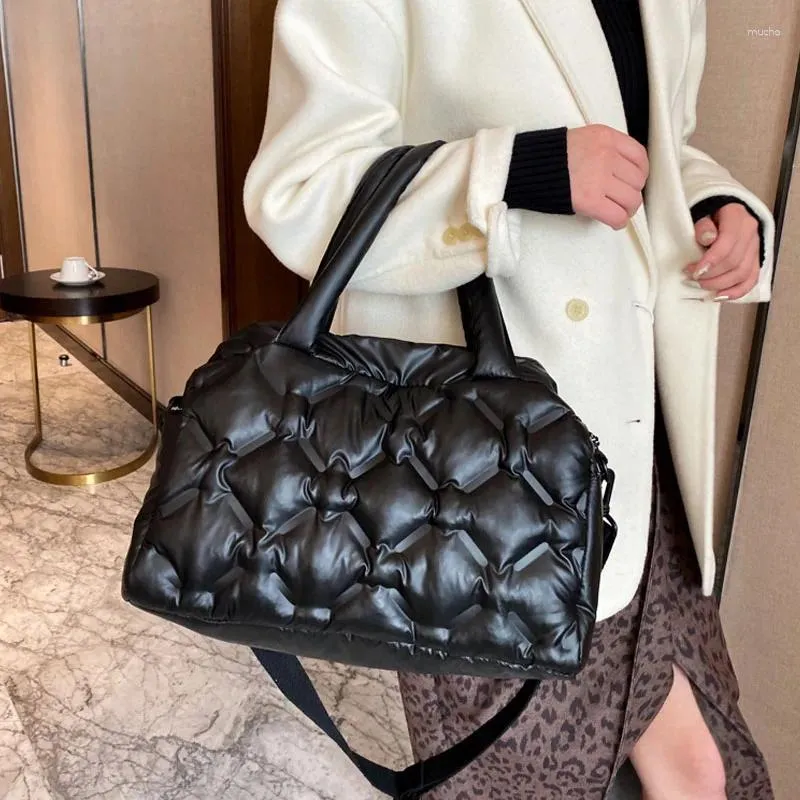 Tas capaciteit ruimte groot in de winter fashion trend damesontwerper schouder crossbody vrouwelijke lichtgewicht katoenen handtassen