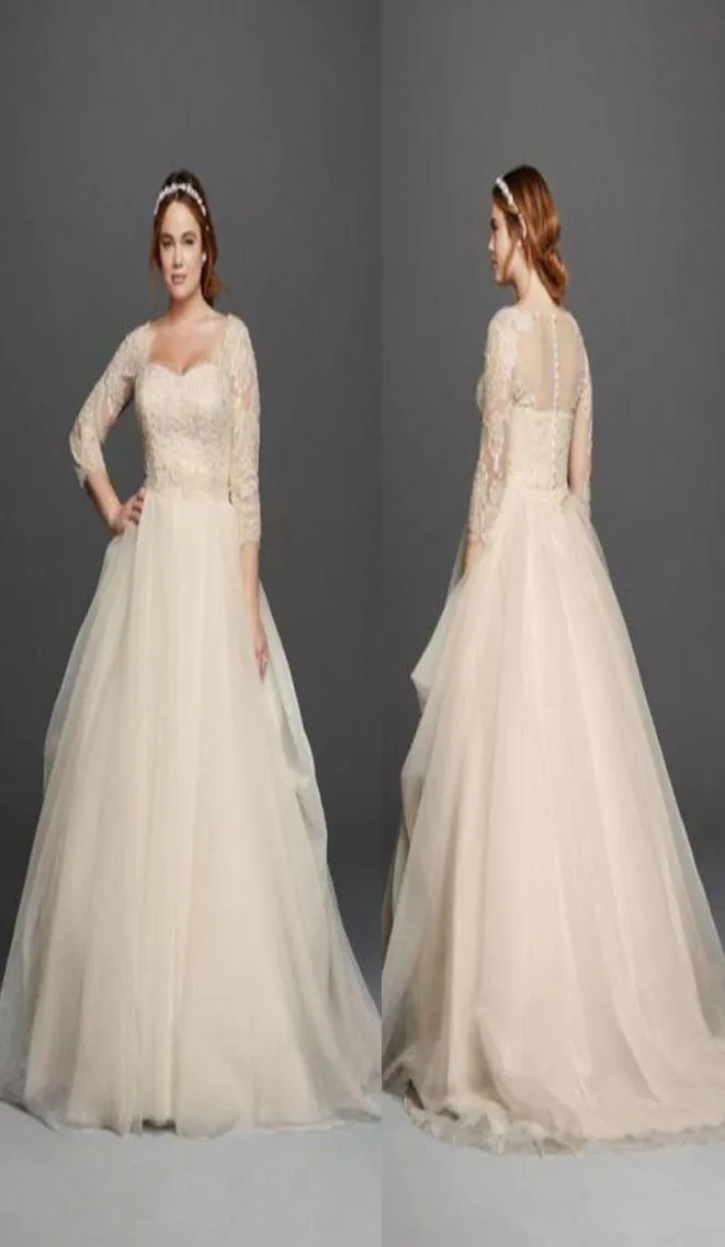 Klassiek Oleg Cassini Light Champagne Lace Plus Size trouwjurken Schep nek 34 lange mouwen overdekte knoppen Princess Garden BR4644361