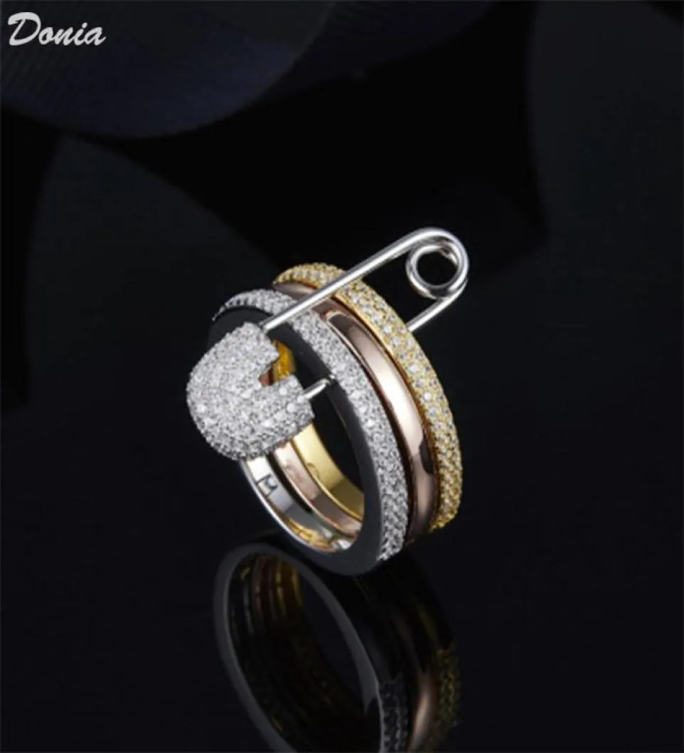 Donia Jewelry Luxury Ring exagérée en cuivre à trois plans en cuivre plein de zircons Gifts de créateur créatif européen et américain6955604