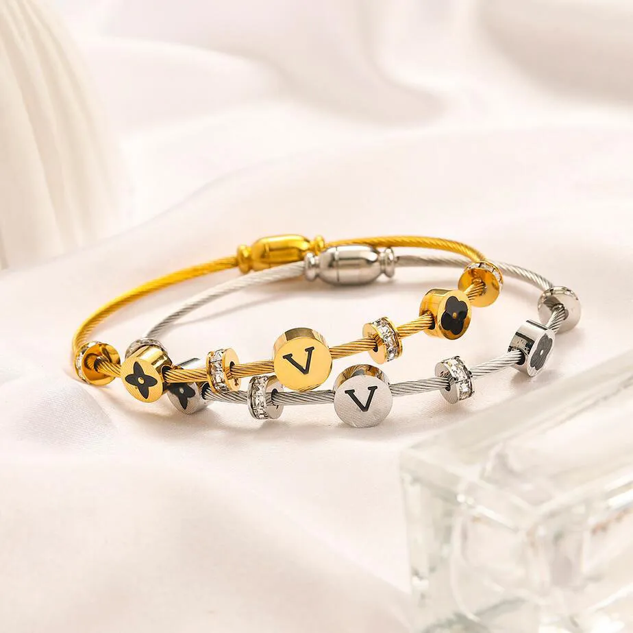 Bracelets classiques populaires Femmes Bangle de luxe Designer Bijoux Crystal 18k Gold plaqué argent en acier inoxydable Lovers Gift Bangles Bracelet pour hommes