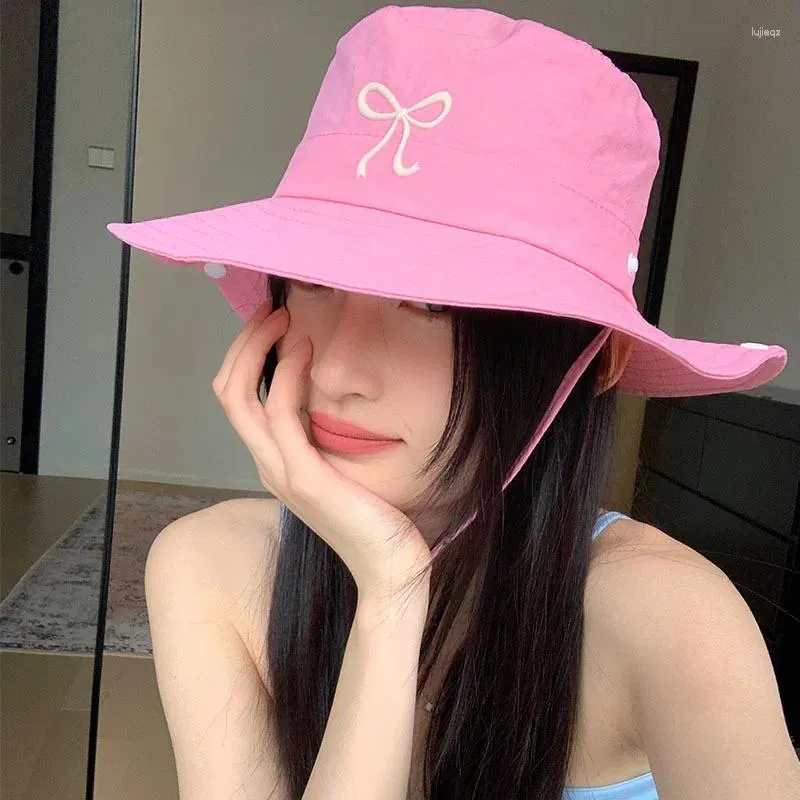 Berretti Ins Cute Pink Bowknot Cinturino Cappelli per secchi per donne 2024 estate Corea Corea Campeggio solare Suncreen Essiccamento rapido Cap da pesca da pesca uomini