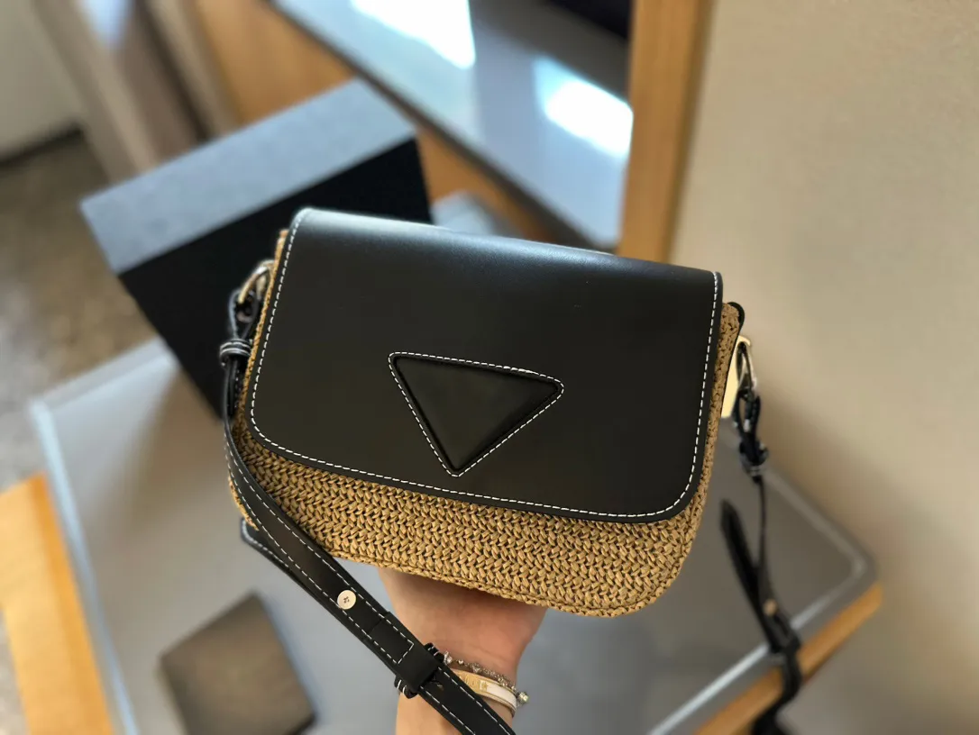 حقيبة مصمم حقيبة Messenger Bag Sun Straw Bag Women's Handbag Baguette Bag Leather Crossbody Bag Crossbody Premium Premium Prese 20cmx16cm