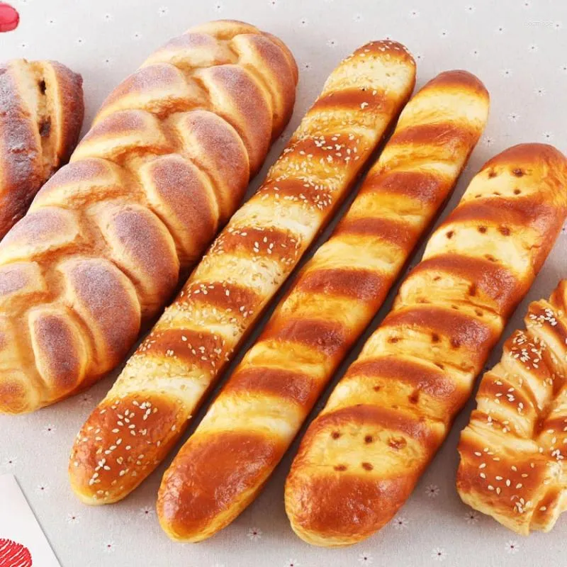 Dekorativa blommor Fake Bread Simulation Baguette Soft Lifelike Long Baguettes Cake Store Food Model Home Decoration Ins Kitchen Po Props