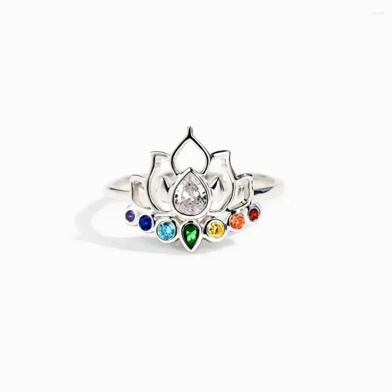 Pierścienie klastra 925 Sterling Srebrny Lotus Flower Boho dla kobiet prosta modna kolorowa cyrkon Wedding Pierdzież Prezent biżuterii