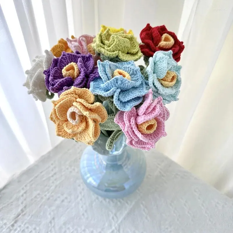 Kwiaty dekoracyjne sztuczne ręcznie tkane dzianinowe róże róże domowe aranżacje kwiatowe ozdoby ślubne dekoracje ślubne