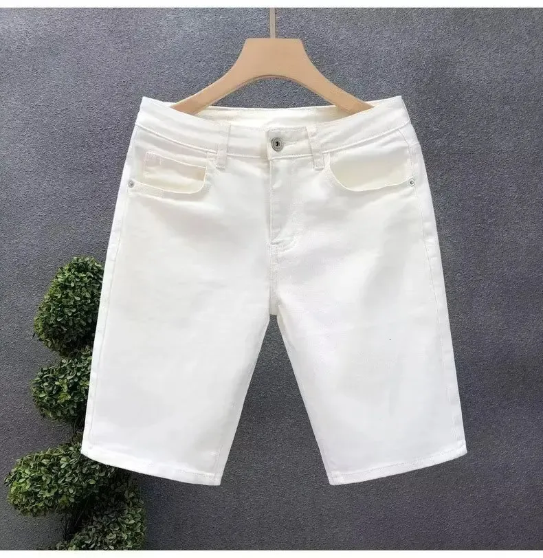 Summer décontracté de jean short masculin de mode de mode de genou blanc rythme Slim Slim Classic masculin Vêtements jeans Shorts 240412