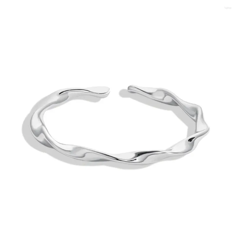 Anéis de cluster 925 Sterling Silver Mobius Ring Um nicho e design minimalista com abertura de estilo frio frio