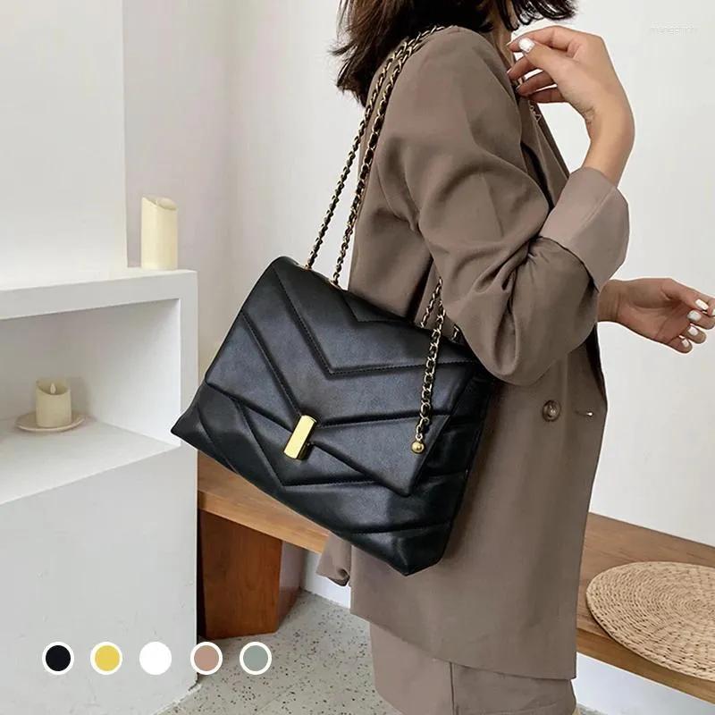 Sac à bandouliers Sac en cuir souple Chaîne Solid Crossbody Large Shopper For Lady Luxury Luxury Hobos Multi Travel Backpack