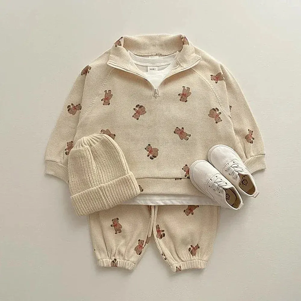 Spring baby Baby Cartoon Clothing Sets Toddler Boys Girls Long Sleeve Sweatshirt Pants 2pcs Pak Kids Cute Bear Deset 240407