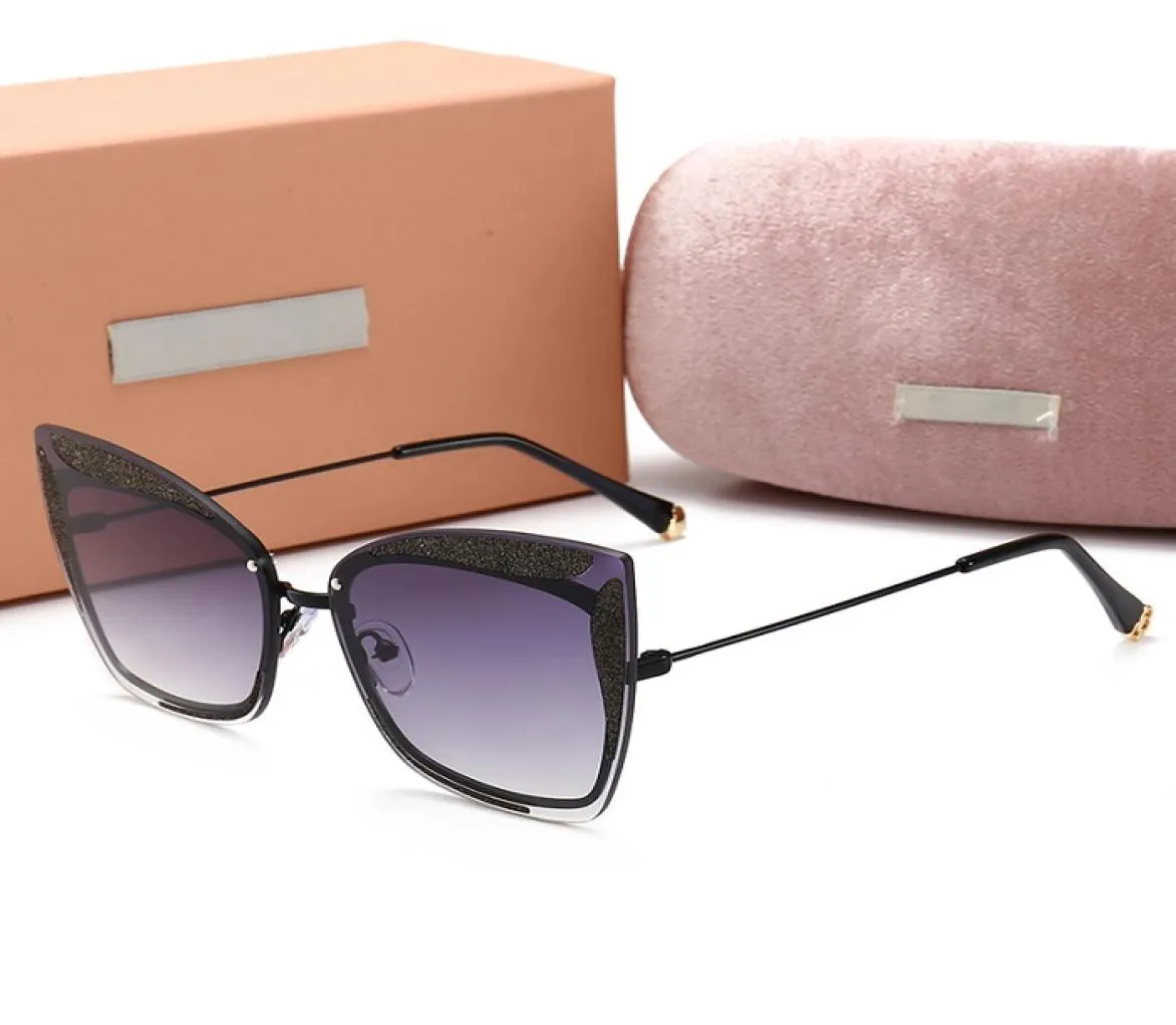Nuovi occhiali da sole di lusso quadrati designer di marchi da sole da sole poligonali da donna con telaio grande occhiali da sole per femmina UV4001681512