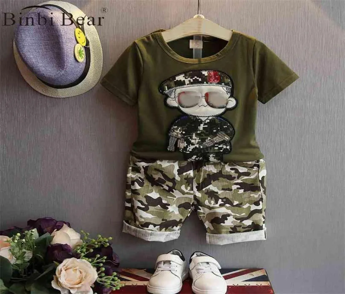 Europa och USA: s sommarbarn039s kostym Cartoon Military Tshirt Camouflage Shorts 2 Set pojkar kläder 2108041323563